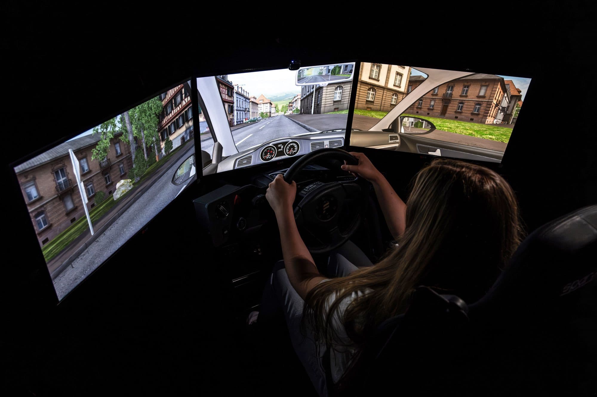 Der Academy Fahrsimulator: Pilotentraining für die Straße